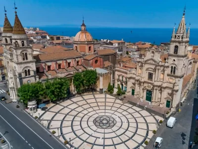 rent in catania escursione acireale acicastello acitrezza